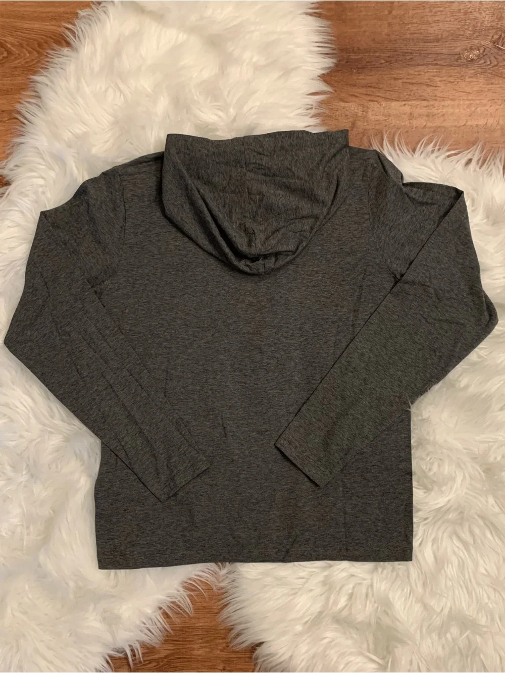 Vineyard Vines Teens XL Edgartown T-Shirt Long Sleeve Hooded Chest Pocket Whale